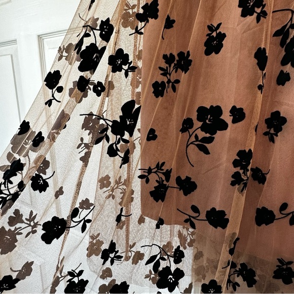 Lovely Maxi Skirt, Velvety Florals on Tulle, Women’s Small-Medium - Picture 3 of 8